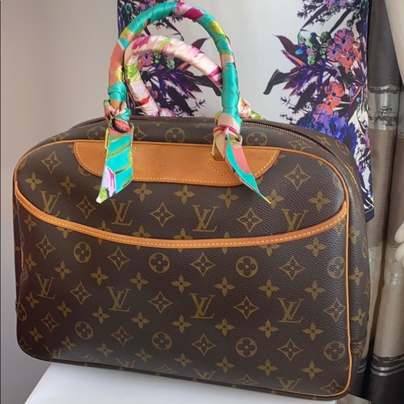 ⭐️SOLD⭐️Louis Vuitton Deauville - Picture 2 of 15